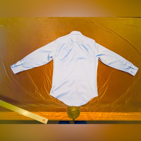 Jos. A. Bank Traditional Fit Light Blue 100% Cotton Dress Shirt Size 15.5-33 - Picture 4 of 9